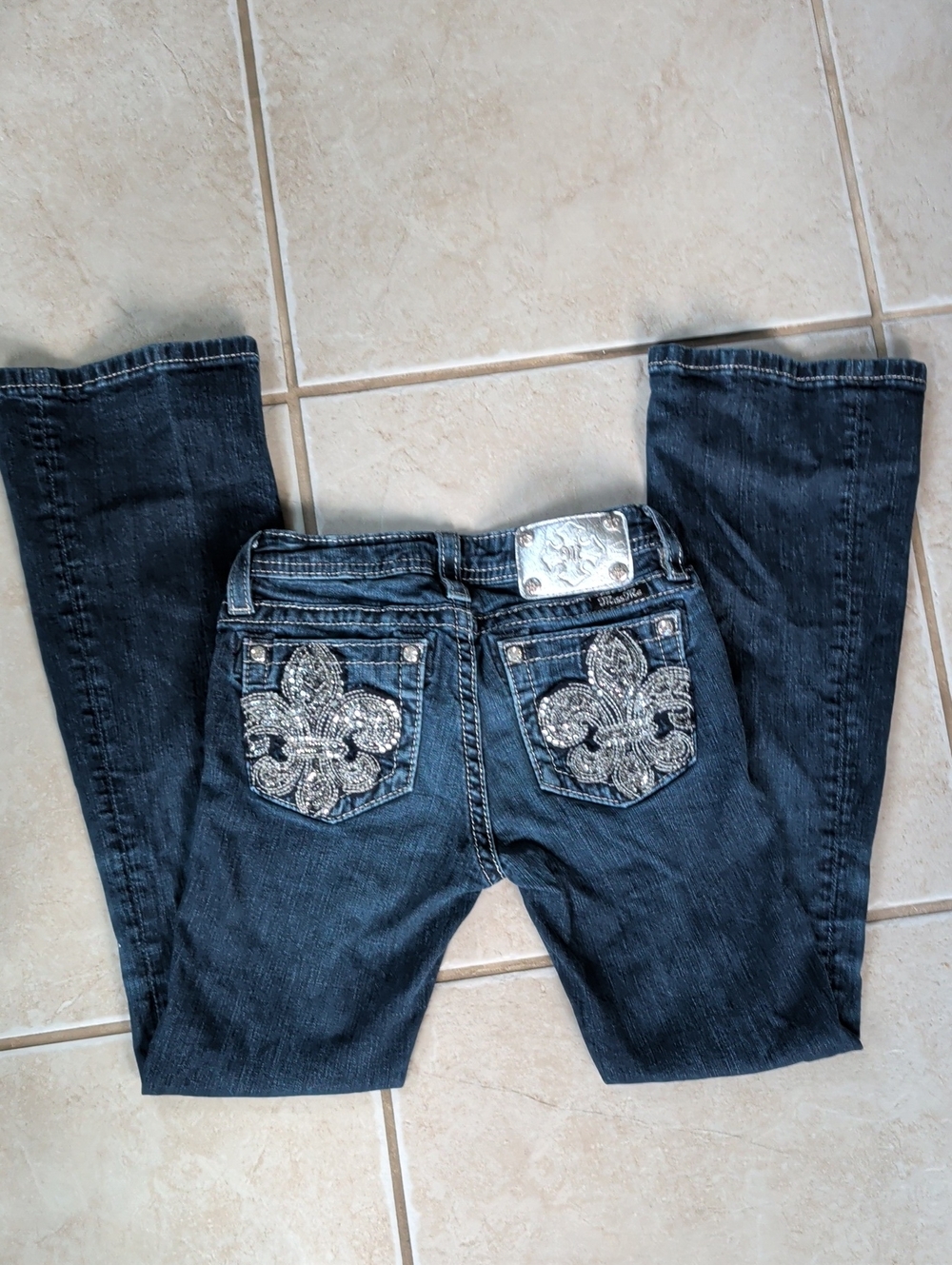 Miss Me Dark Blue Boot Cut Jeans with Silver Fleur-de-Lis Embellishment Girl 10